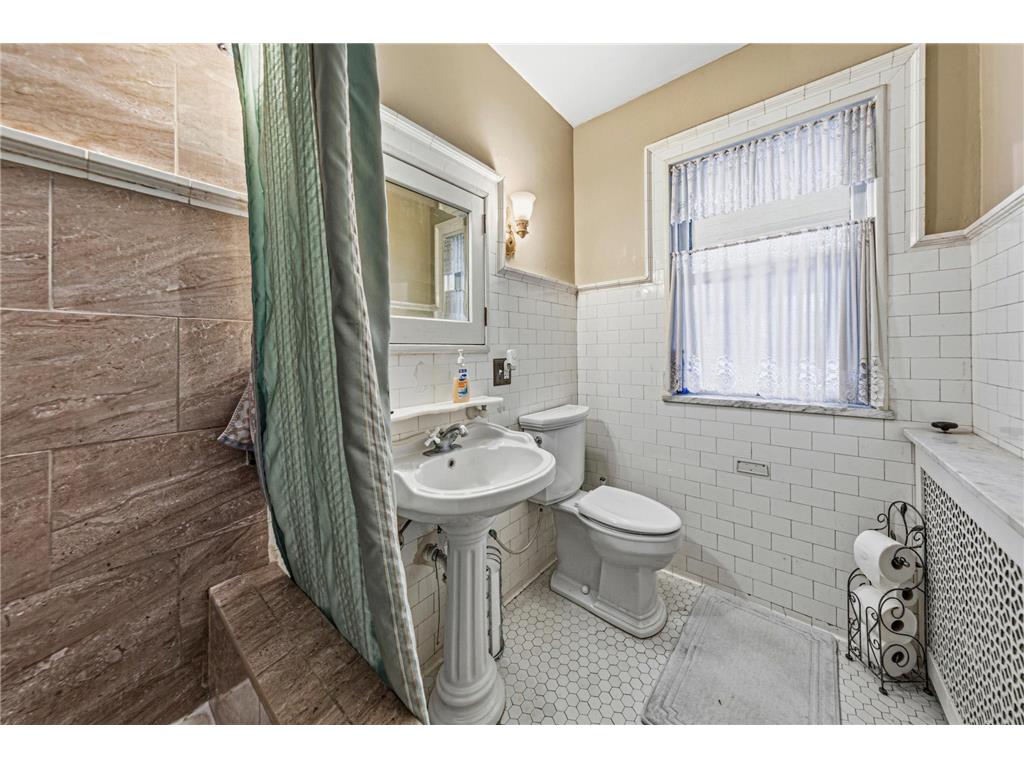 504 7th Street NW Faribault MN 55021 7046739 image61