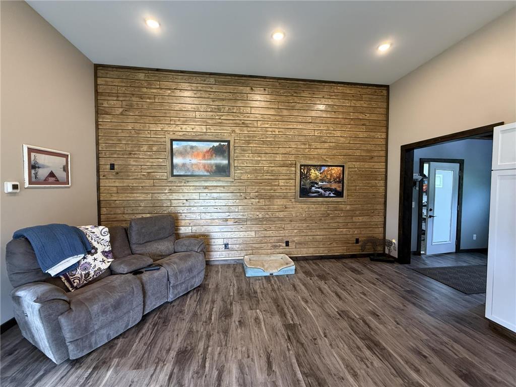 504 Lakin Avenue NW Kelliher MN 56650 7087301 image18