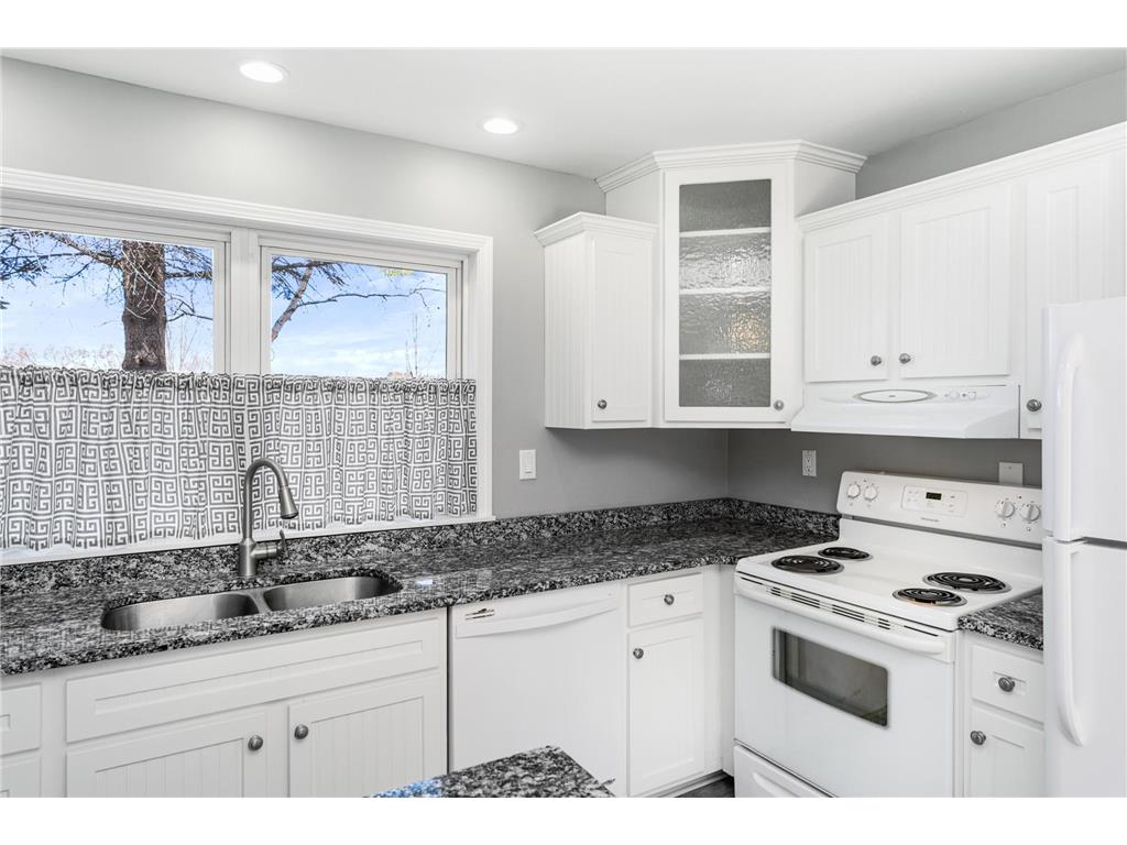 504 Madison Avenue Duluth MN 55811 7078007 image12