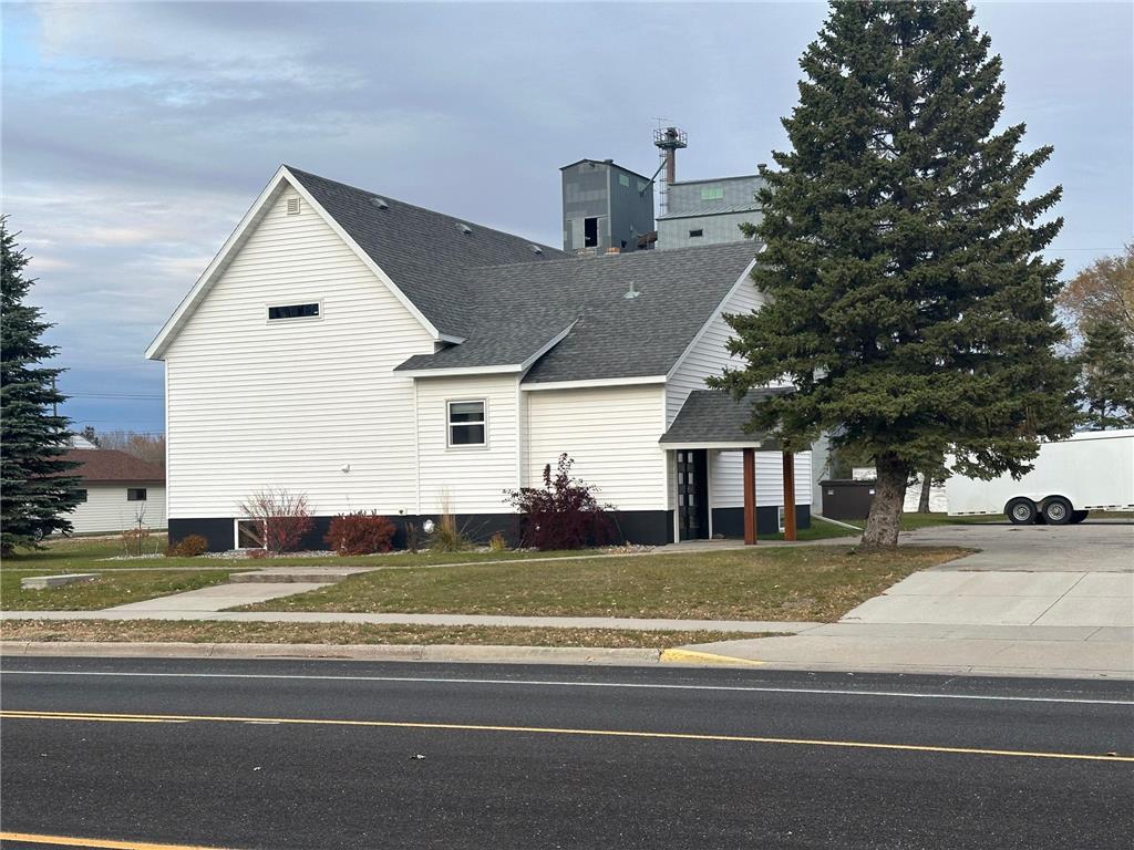504 Main Street S Karlstad MN 56732 7047216 image1