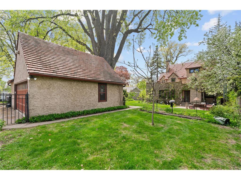 504 Mississippi River Boulevard S Saint Paul MN 55116 7011682 image16