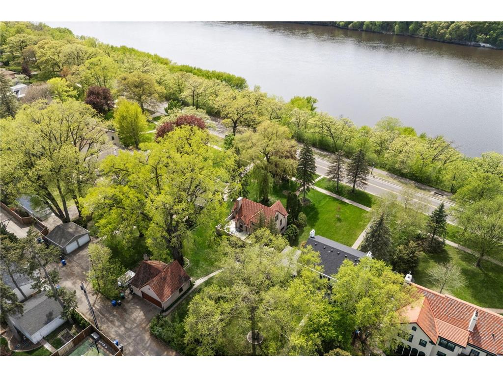 504 Mississippi River Boulevard S Saint Paul MN 55116 7011682 image25