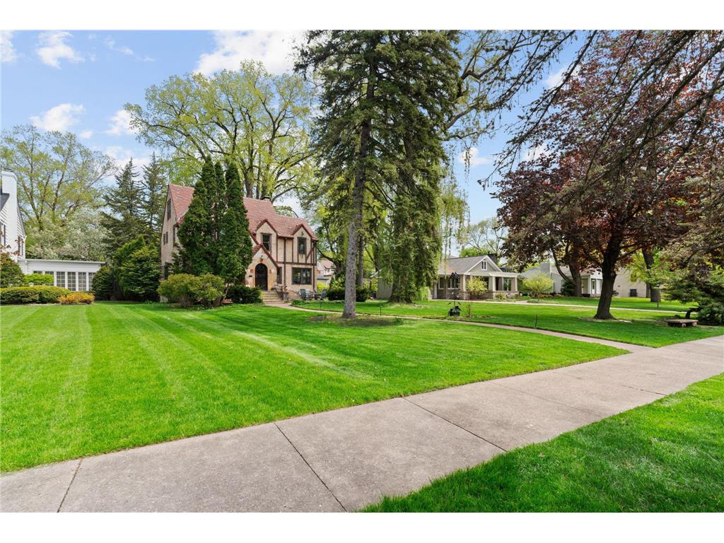 504 Mississippi River Boulevard S Saint Paul MN 55116 7011682 image7