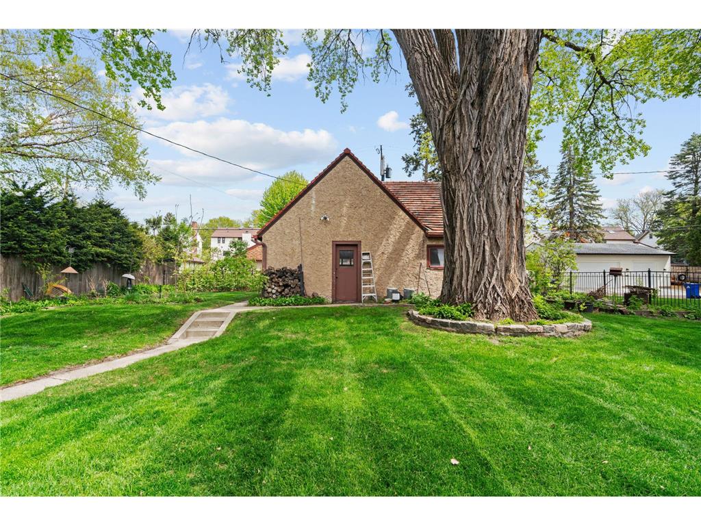 504 Mississippi River Boulevard S Saint Paul MN 55116 7011682 image9