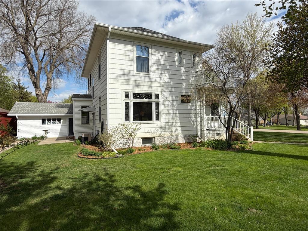 504 N Estey Street Luverne MN 56156 7071077 image3