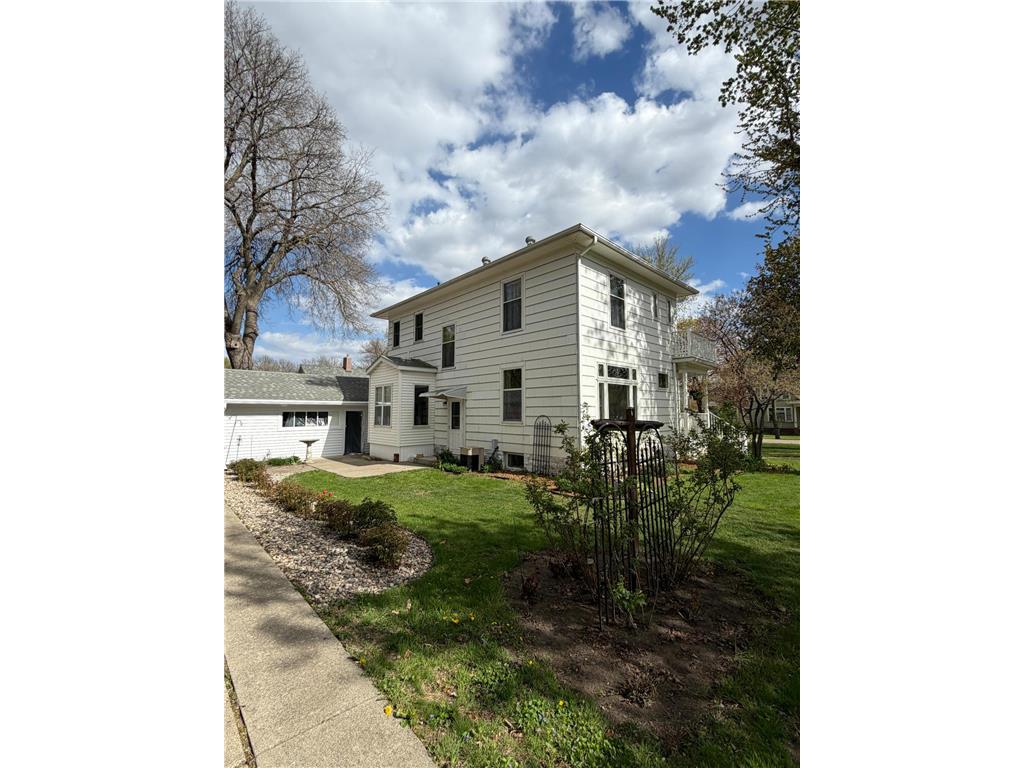 504 N Estey Street Luverne MN 56156 7071077 image4