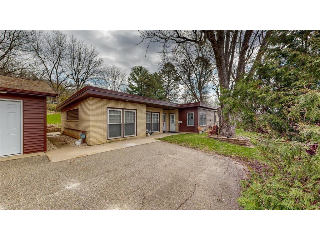 504 Park Street SE, Chatfield, MN, 55923 MLS 6360949 Edina Realty