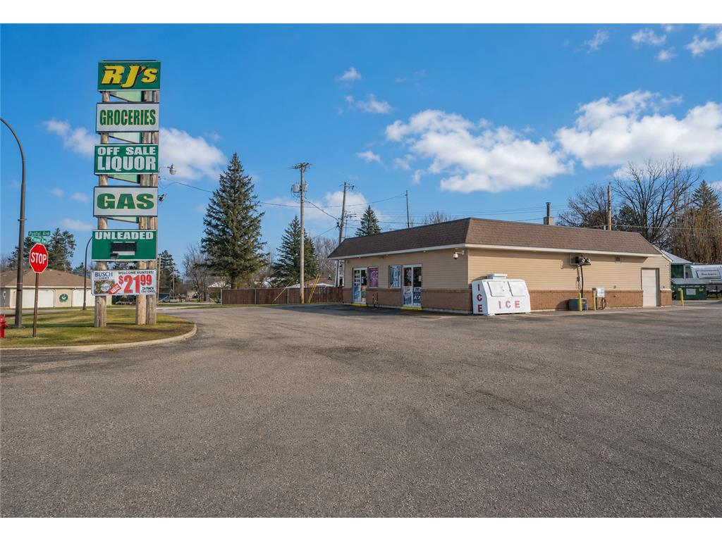 504 Powell Avenue Coleraine MN 55722 7004495 image1