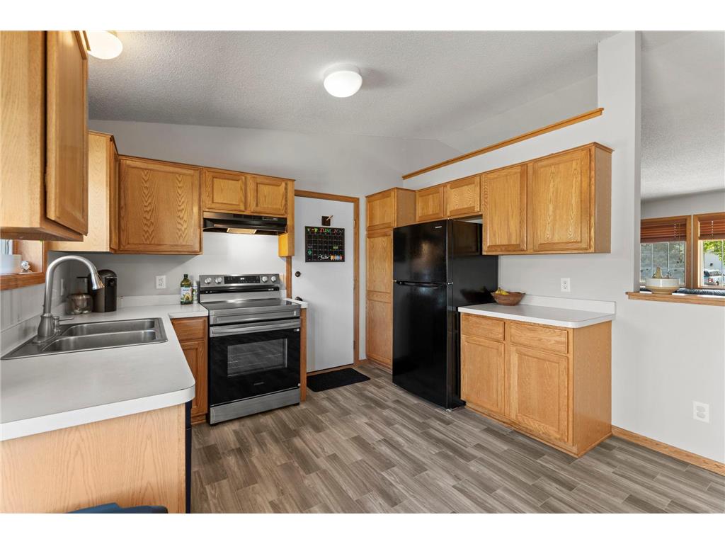 504 S Maple Street Belle Plaine MN 56011 7095375 image10