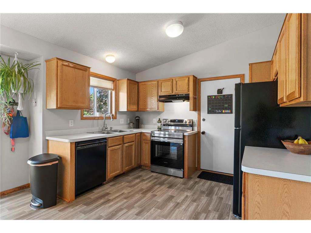 504 S Maple Street Belle Plaine MN 56011 7095375 image9