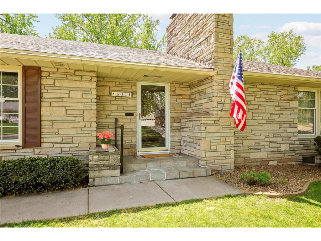 5041 Richmond Drive Edina MN 55436 7025323 image4