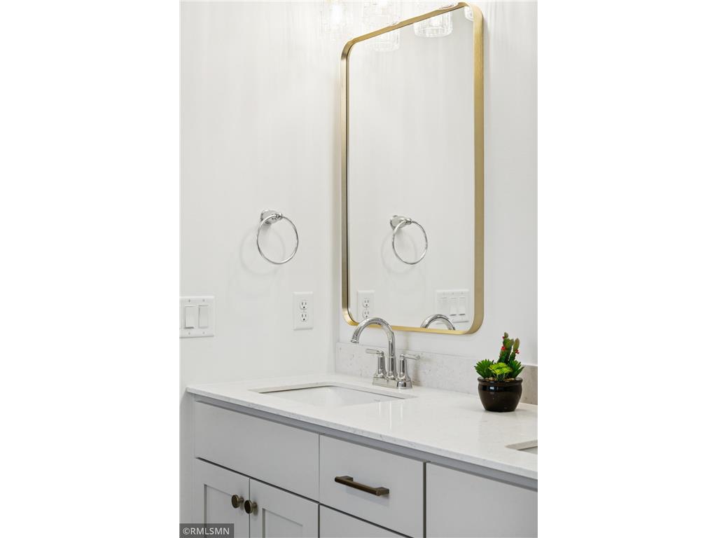 5042 Airlake Draw Woodbury MN 55129 6822152 image49