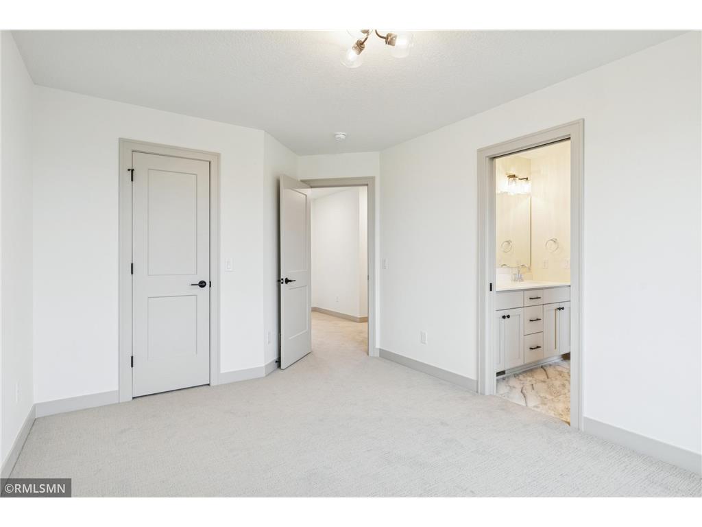 5042 Airlake Draw Woodbury MN 55129 6822152 image60