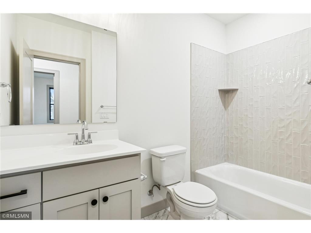 5042 Airlake Draw Woodbury MN 55129 6822152 image76