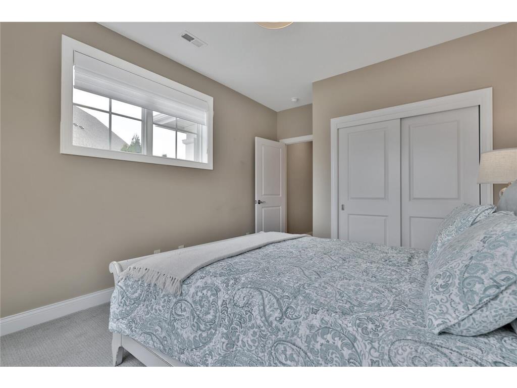 5042 Dale Ridge Road Woodbury MN 55129 7040352 image40