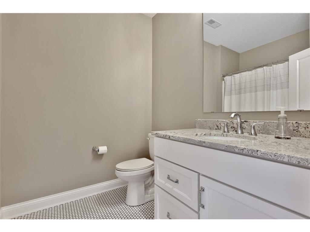 5042 Dale Ridge Road Woodbury MN 55129 7040352 image41