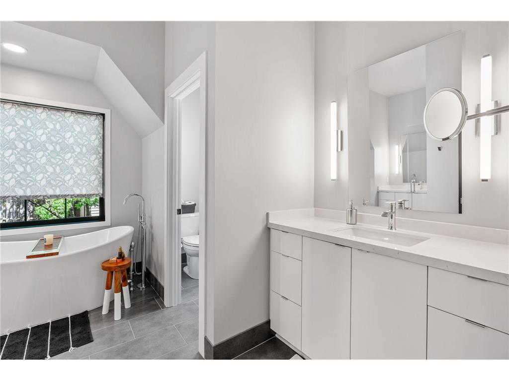 5043 Ewing Avenue S #100 Minneapolis MN 55410 7073846 image31