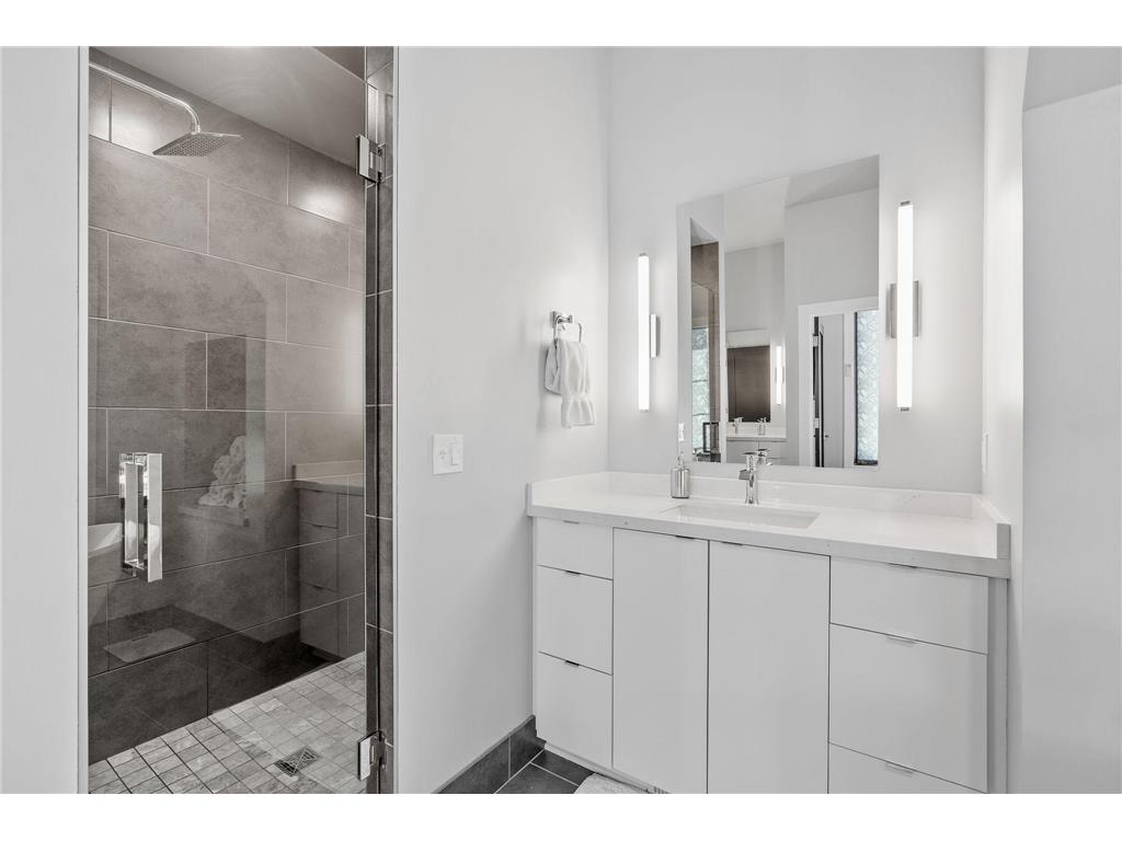 5043 Ewing Avenue S #100 Minneapolis MN 55410 7073846 image33