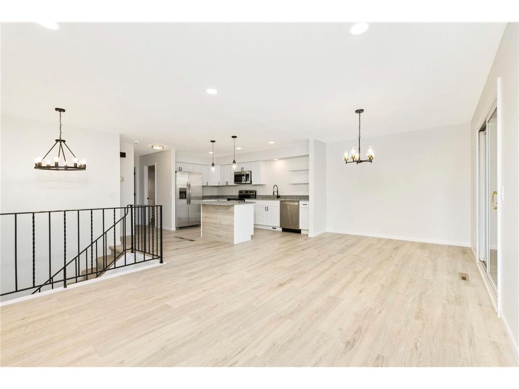 5046 147th Street W Apple Valley MN 55124 6434321 image1