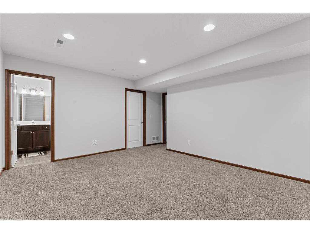 5046 Foxfield Drive NW Rochester MN 55901 7043564 image21