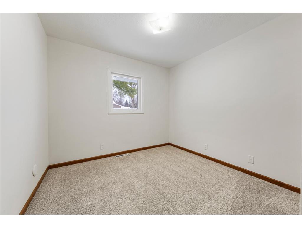 505 3rd Street Cleveland MN 56017 6823129 image20