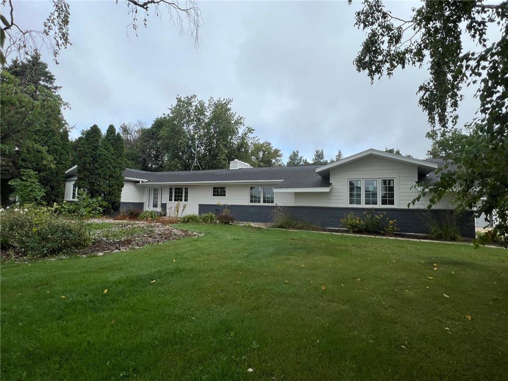 505 6th Street NE Roseau MN 56751 6415897 image1