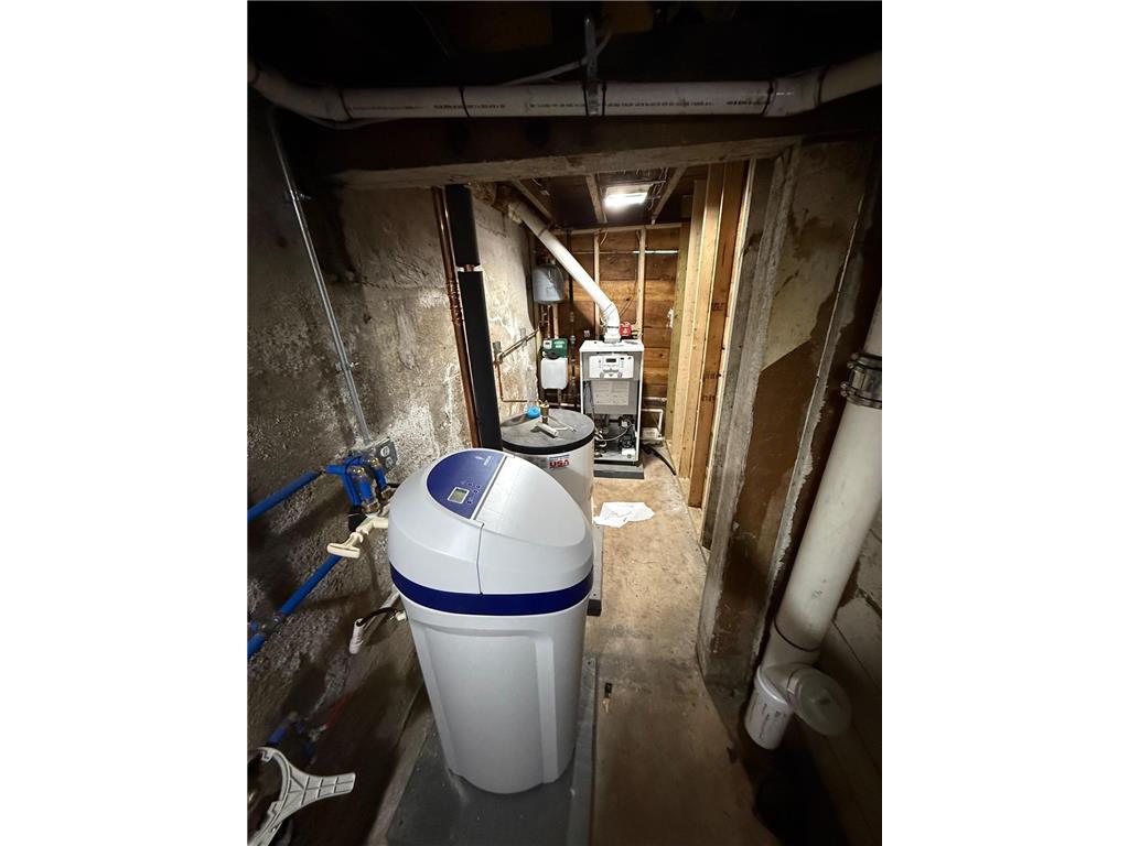 505 8 1/2 Street S Virginia MN 55792 7010282 image9