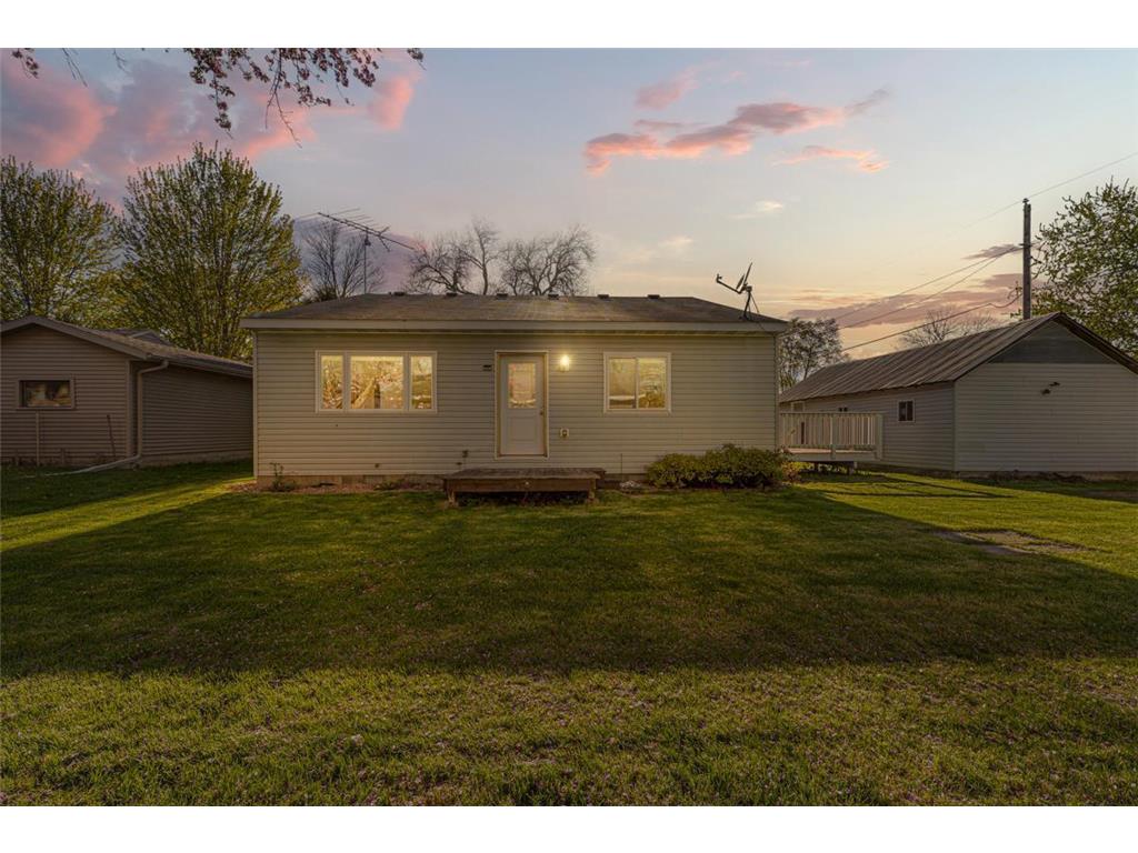 505 Birch Avenue N New Richland MN 56072 6527435 image1