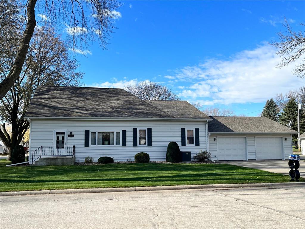 505 Columbian Boulevard Armstrong IA 50514 6457524 image1