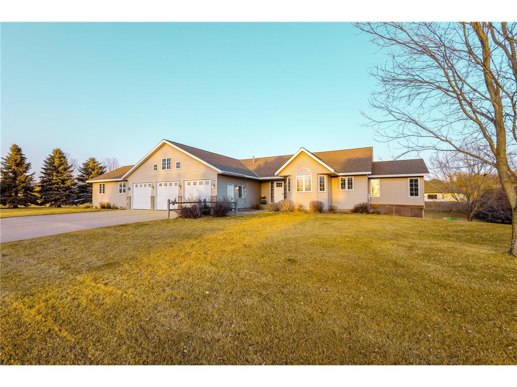 505 Country Oak Drive, Sauk Centre, MN, 56378 MLS 6490853 Edina Realty