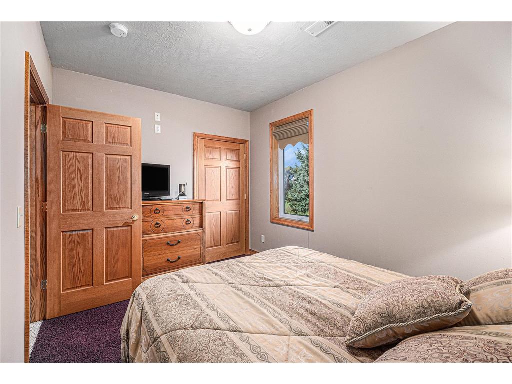 505 E 2nd Avenue Beaver Creek MN 56116 6808117 image23