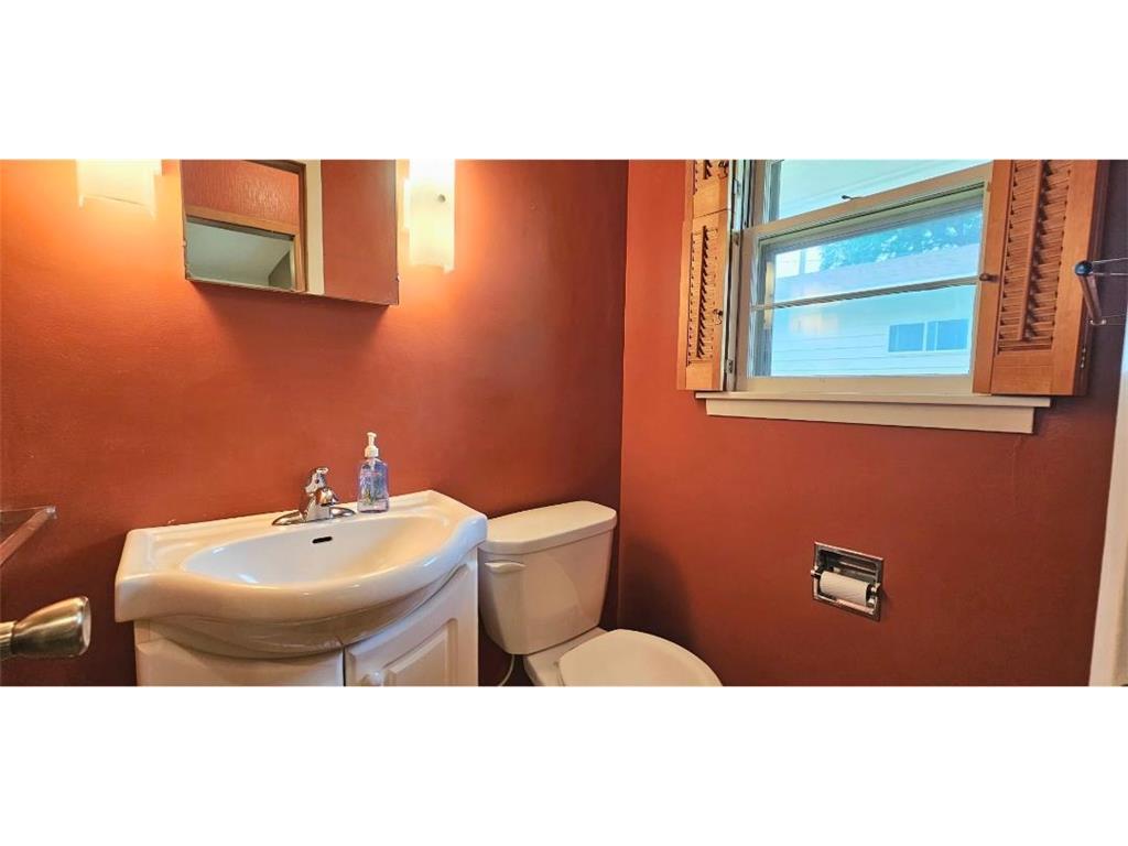 505 E 3rd Street Morris MN 56267 7087327 image16