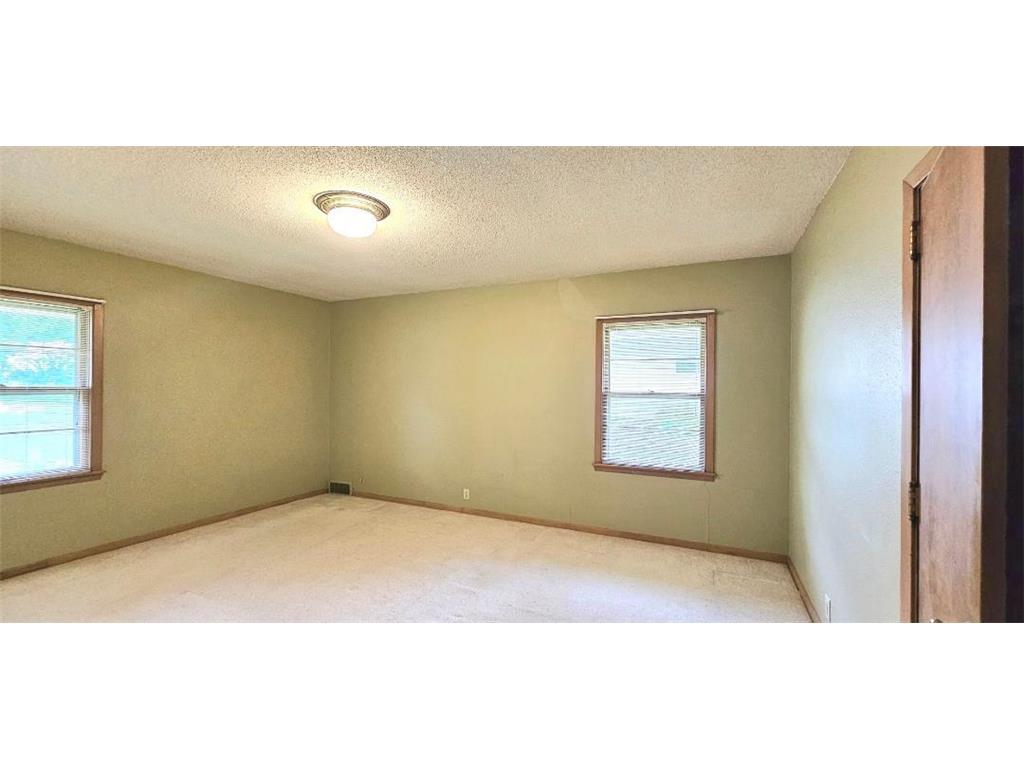 505 E 3rd Street Morris MN 56267 7087327 image22