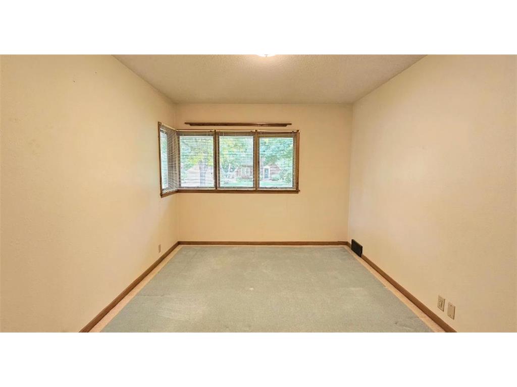 505 E 3rd Street Morris MN 56267 7087327 image26