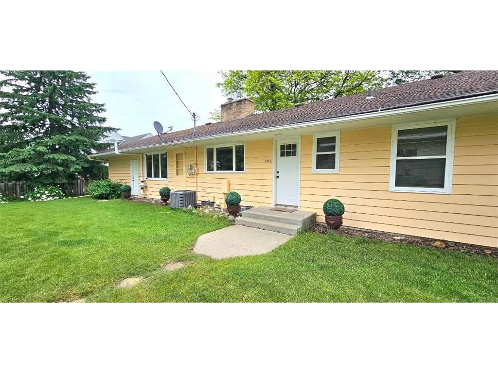 505 E 3rd Street Morris MN 56267 7087327 image39