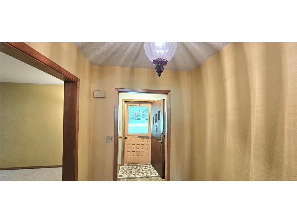 505 E 3rd Street Morris MN 56267 7087327 image4