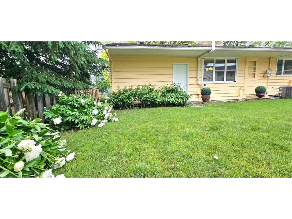 505 E 3rd Street Morris MN 56267 7087327 image40