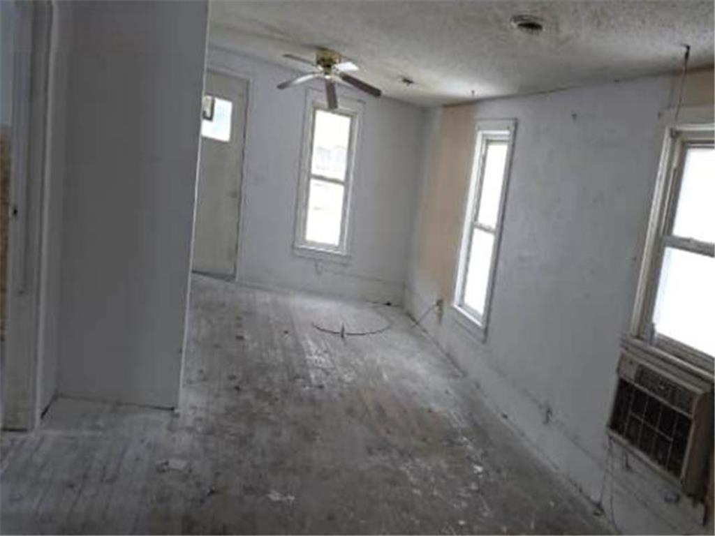 505 Grove Street SE Mapleton MN 56065 7017677 image3