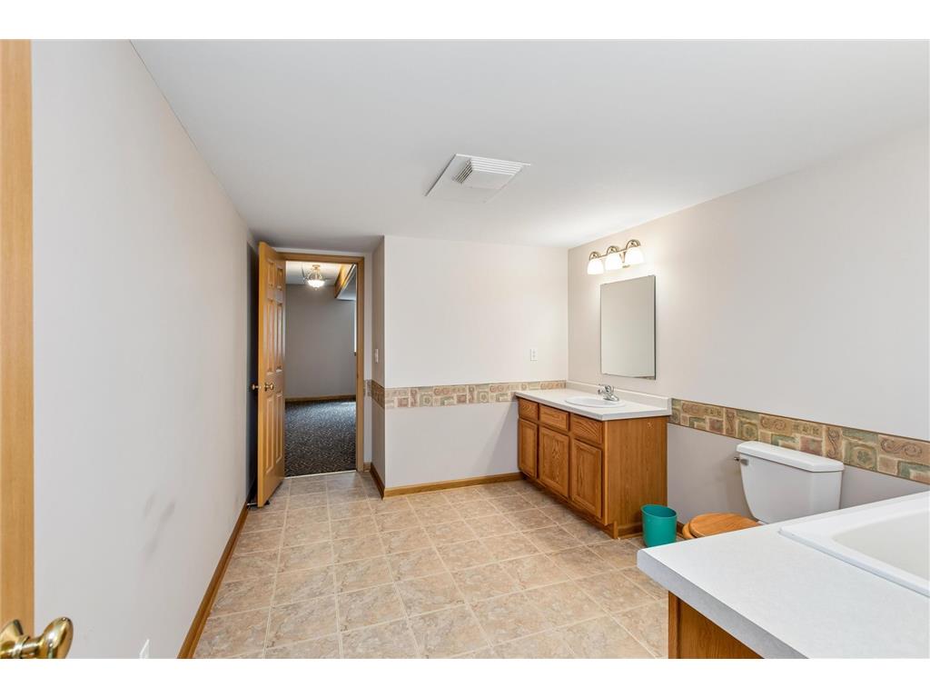 505 Holly Lane N Oakdale MN 55128 7049743 image30