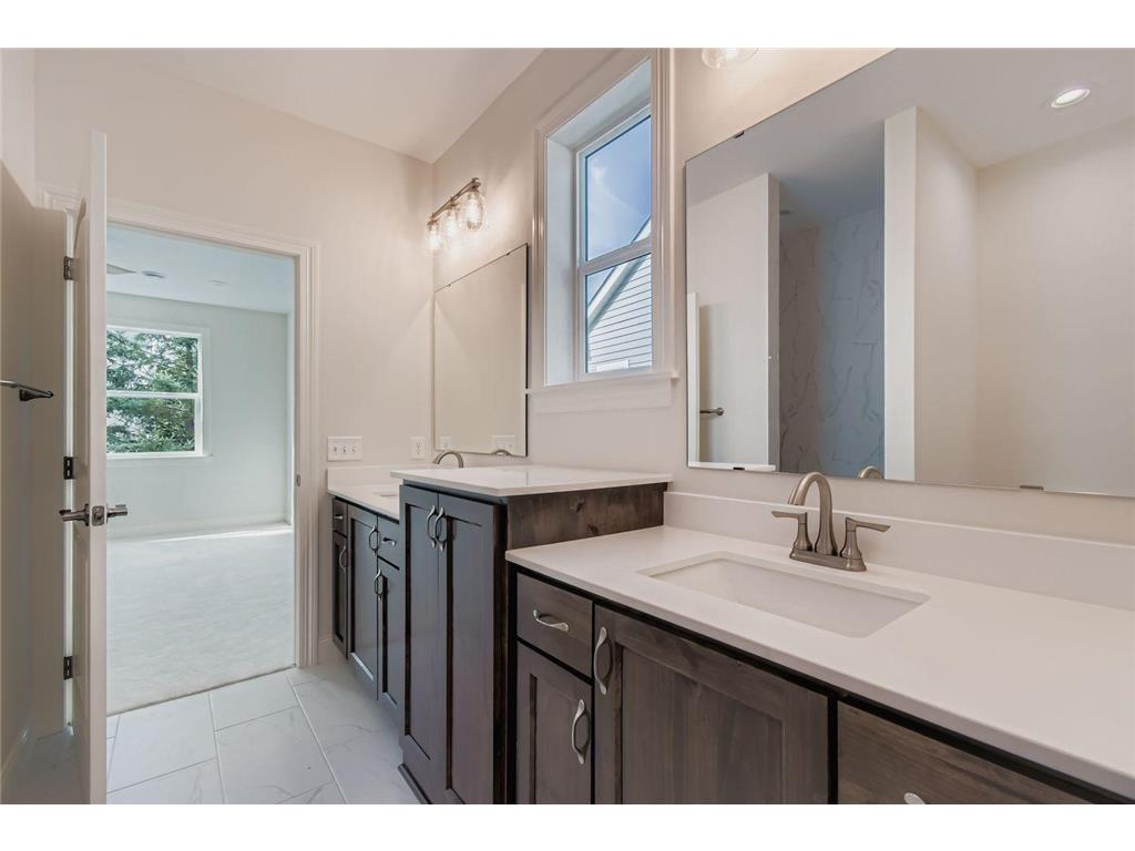 5054 Dale Ridge Road Woodbury MN 55129 6729630 image19