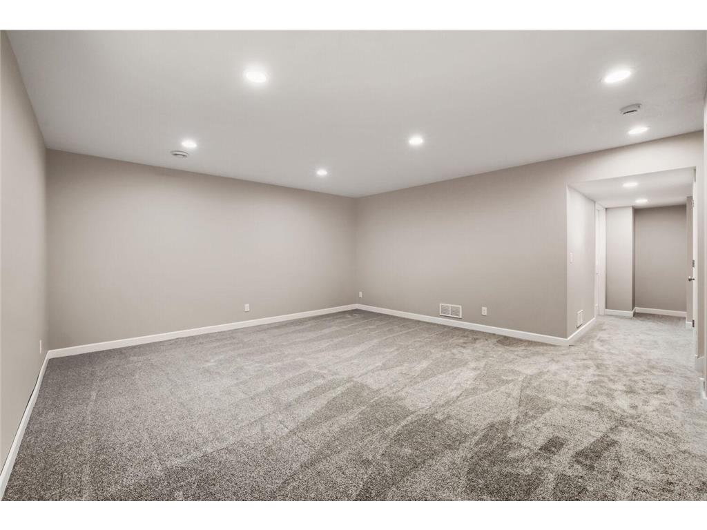 5055 Greenwood Lane Rockford MN 55373 7070000 image20