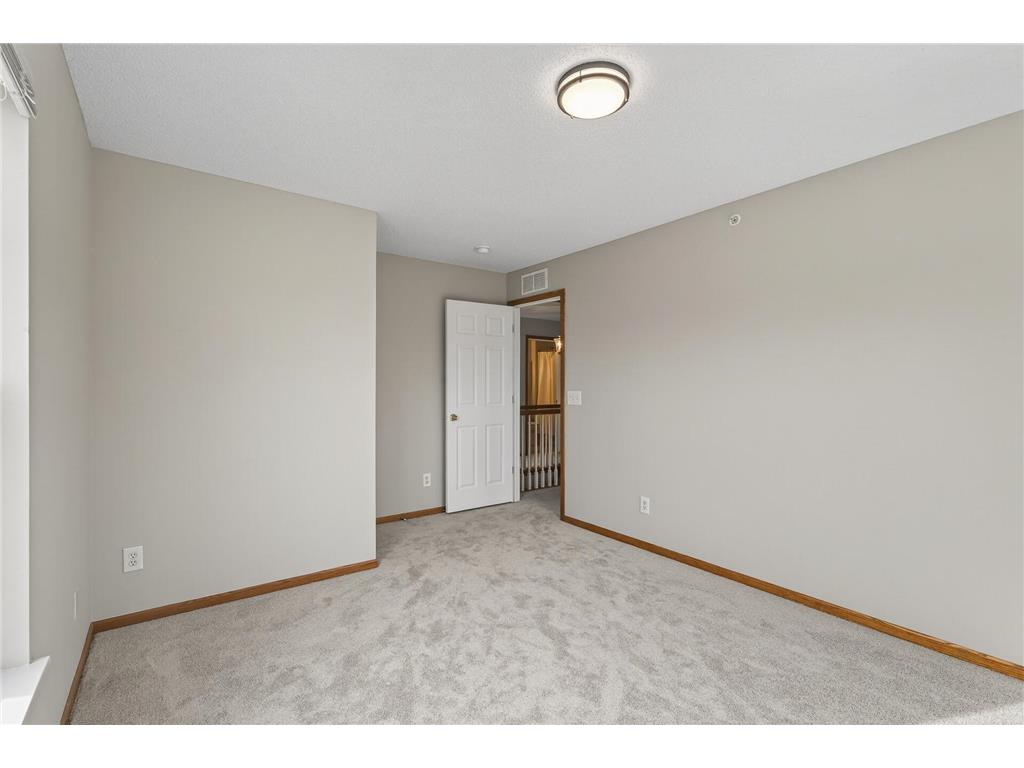 5055 Holly Lane N #4 Plymouth MN 55446 7028742 image37