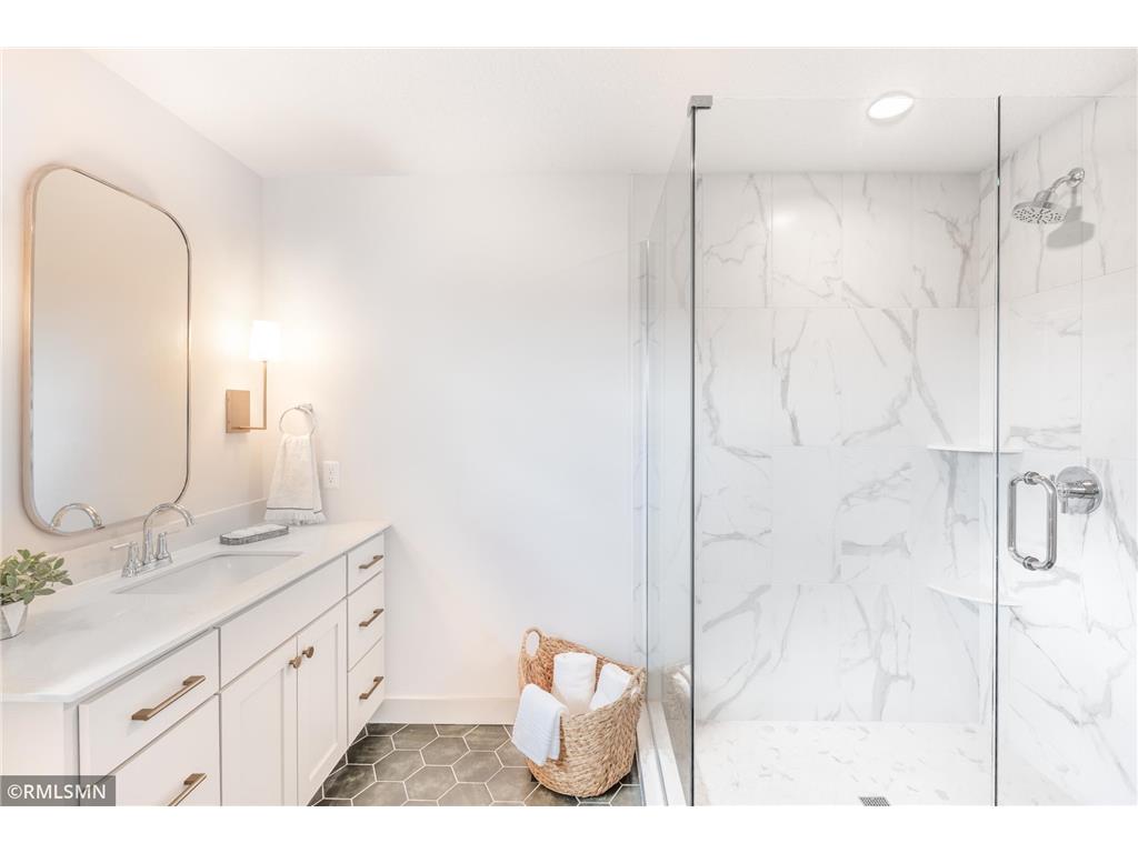 5058 Airlake Draw Woodbury MN 55129 7051837 image26