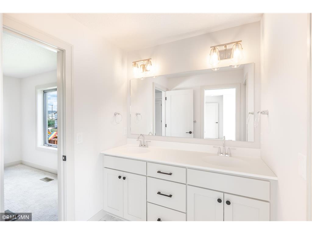 5058 Airlake Draw Woodbury MN 55129 7051837 image38