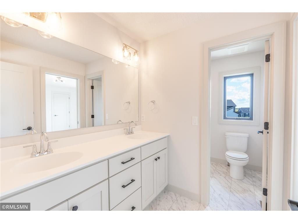 5058 Airlake Draw Woodbury MN 55129 7051837 image40