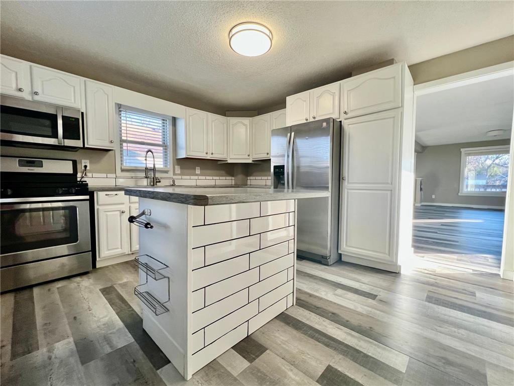 506 12th Street SW Willmar MN 56201 6476437 image1