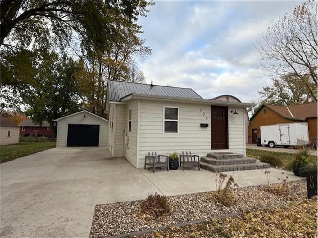 506 16th Street Windom MN 56101 6808226 image1