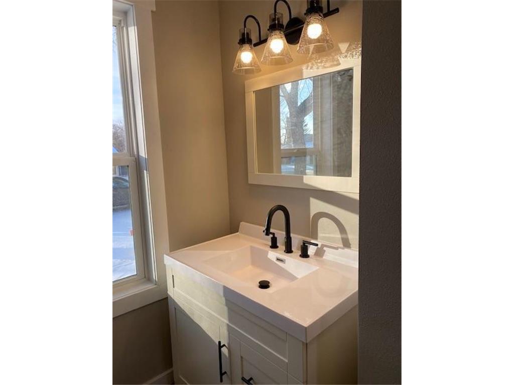 506 16th Street Windom MN 56101 6808226 image13