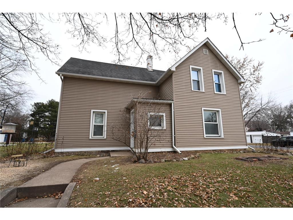 506 3rd Avenue E Shakopee MN 55379 6474077 image1