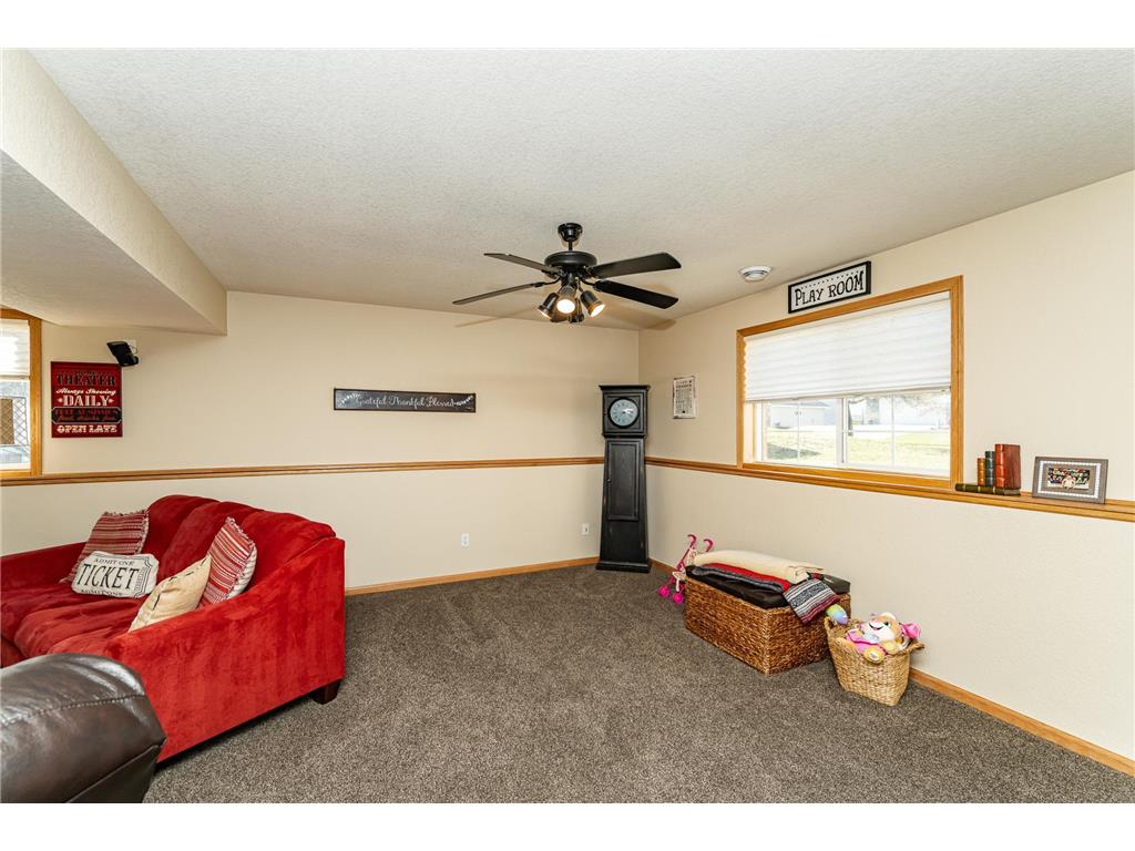 506 9th Street NW Dodge Center MN 55927 7059758 image13